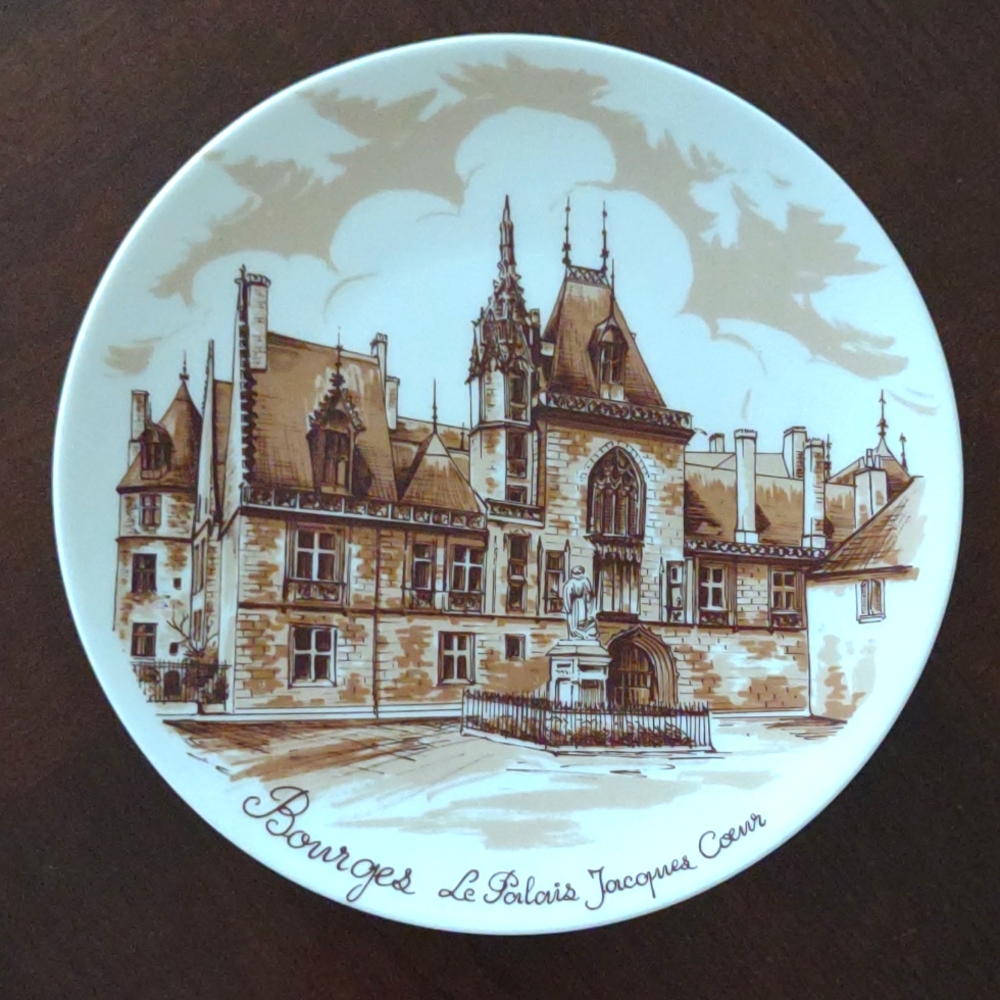 Collector's plate 7.5" French porcelain Jacques Coeur Palace Bourge